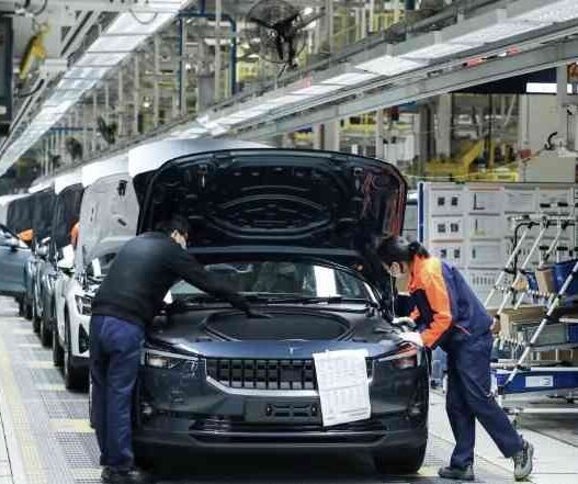 Algérie 13 Grands Constructeurs Automobiles Prêts à Investir dans la Production Locale ! 🇩🇿🚗💨
