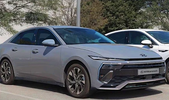 Hyundai Elantra 2026 : Le voile est levé ! Plus puissante et prête à tout changer 🚀