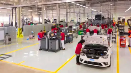 L'Usine Sovac de Relizane vers un Redémarrage Imminent ! 🇩🇿🏭🚗