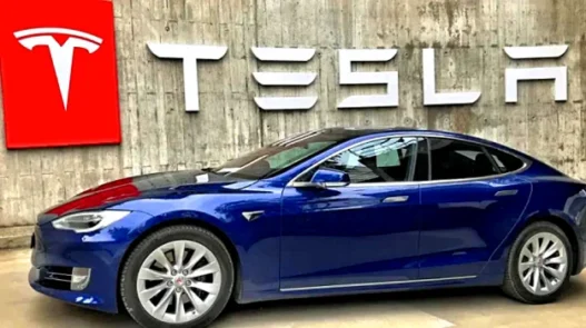 Tesla face à Trump un tournant décisif pour le géant de la voiture électrique 🏎️