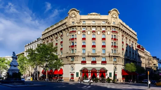L'Algérie Récupère l'Hôtel Palace de Barcelone, Ancienne Propriété d'Ali Haddad