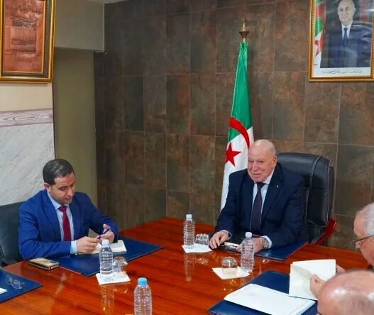 Ministère de l'Industrie Kheireddine Ben Aissa prend la tête du Secrétariat Général 🇩🇿🏭