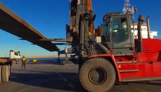 Départ du port de Djendjen une vaste opération d’exportation de brames d’acier